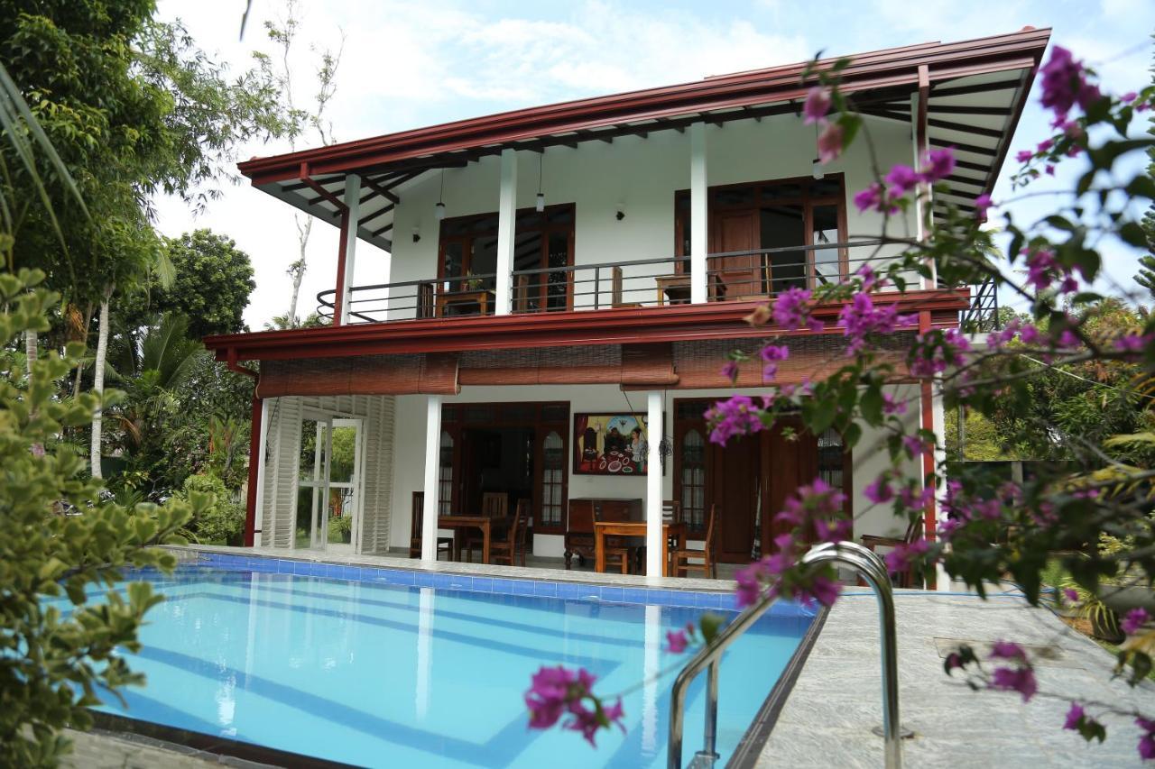 Villa A.Sms Induruwa Εξωτερικό φωτογραφία